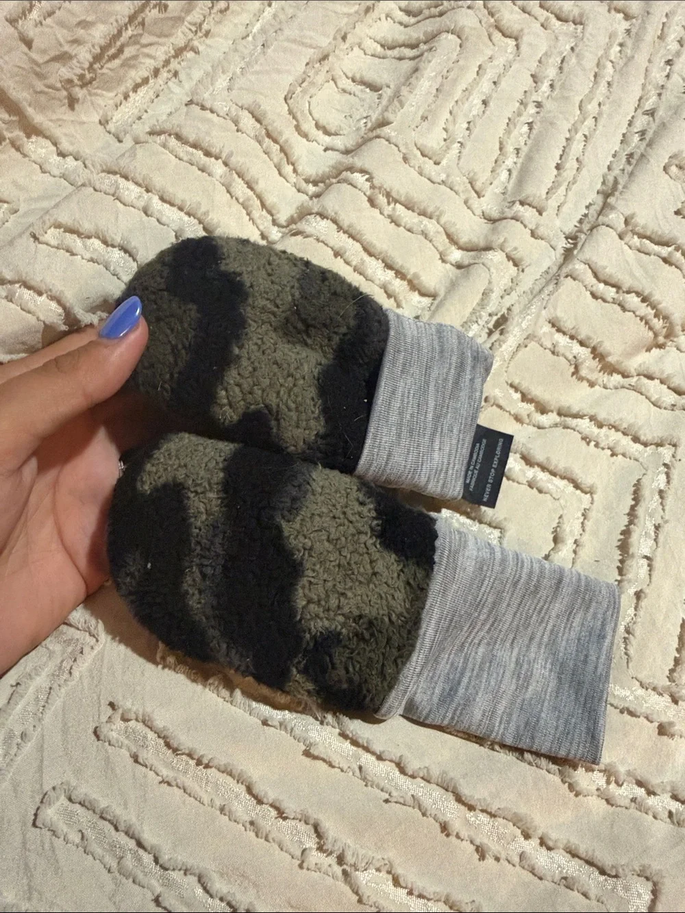 The North Face toddler Olive/Black Sherpa Mittens